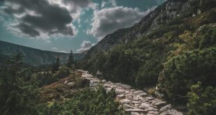Mazıdağı'nda Gençlik Merkezi İnşaatı Tamamlandı
